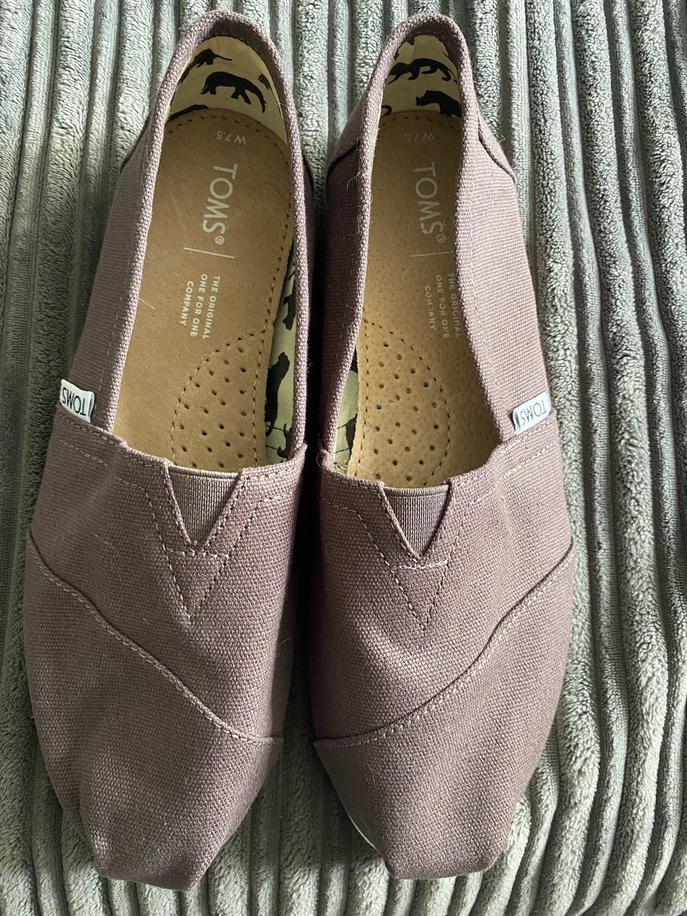 Toms Women's Mauve Canvas Slip-On Flats